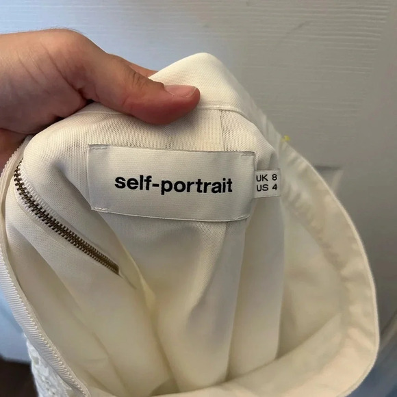 SELF-PORTRAIT Guipure lace mini skirt - Picture 4 of 4